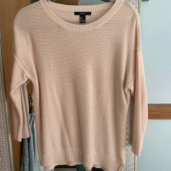 Forever 21 Sweaters - Forever 21 Peach ¾ Sleeve Knit Sweater - M